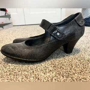 Women’s Black Born Leather Heels Size 9.5